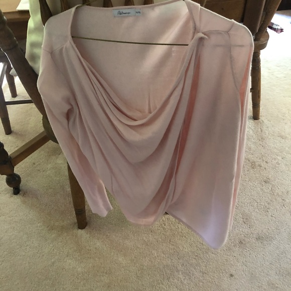 Women’s Reitmans long sleeve sweater. - Picture 2 of 4